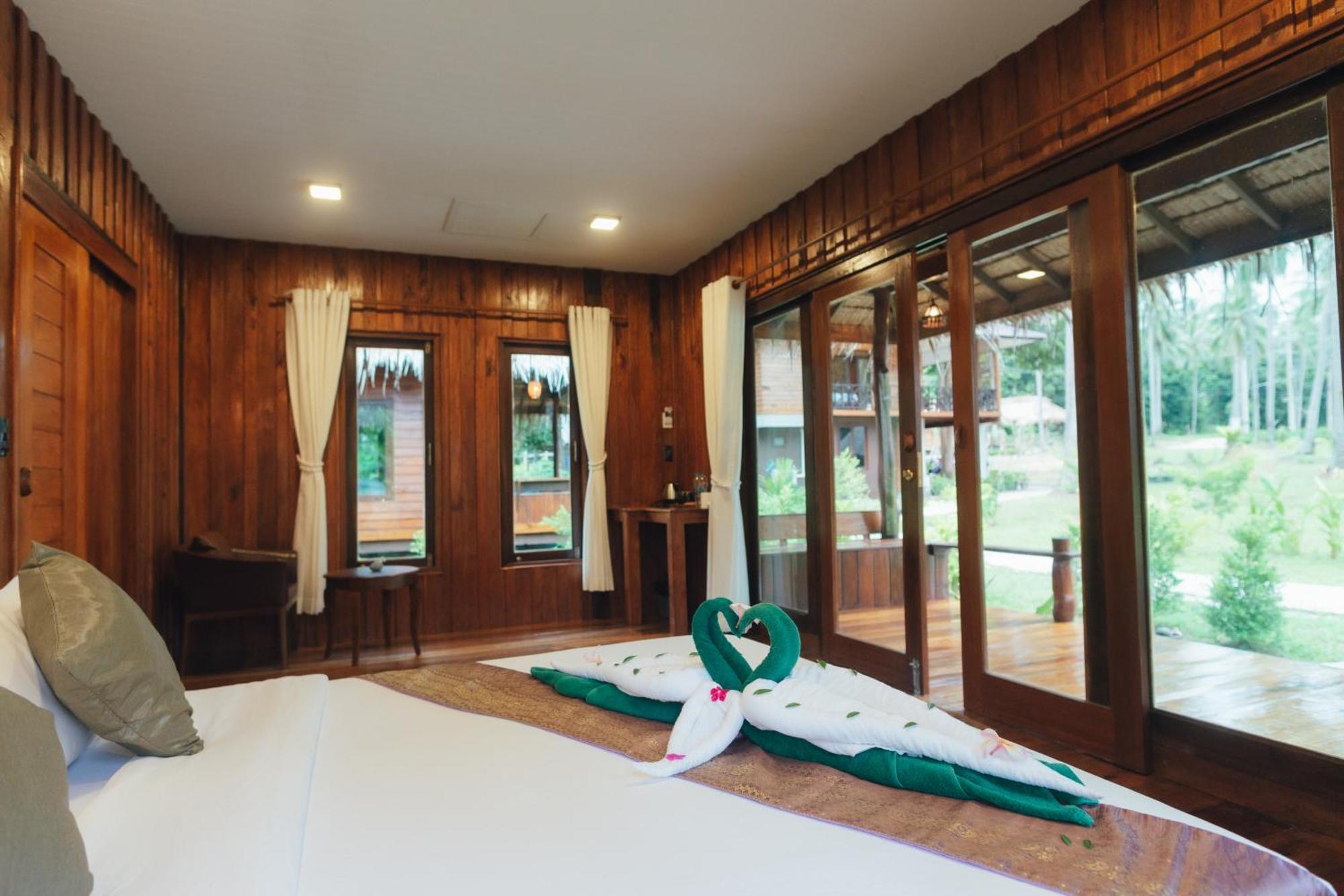 Coco Canopy Boutique Resort Koh Jum Exterior photo
